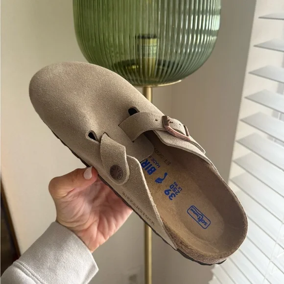 Birkenstock Boston Suede Clog in Taupe (Size 8.5) - Picture 6 of 9